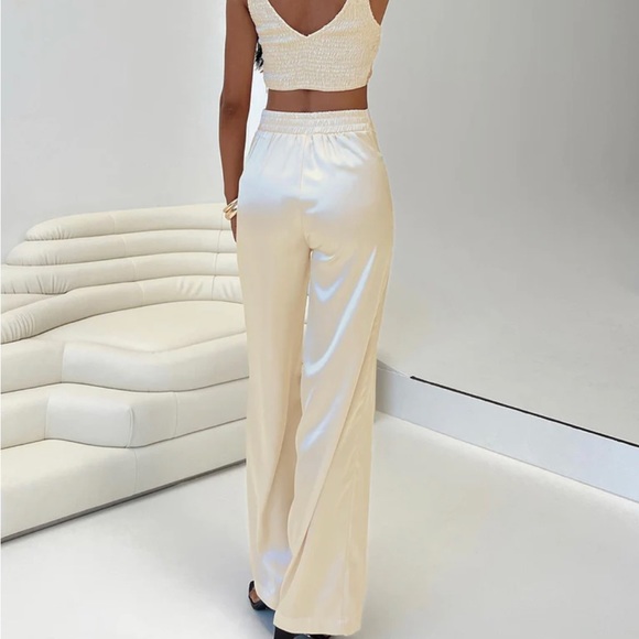 Princess Polly pants satin size 2 - Picture 5 of 7